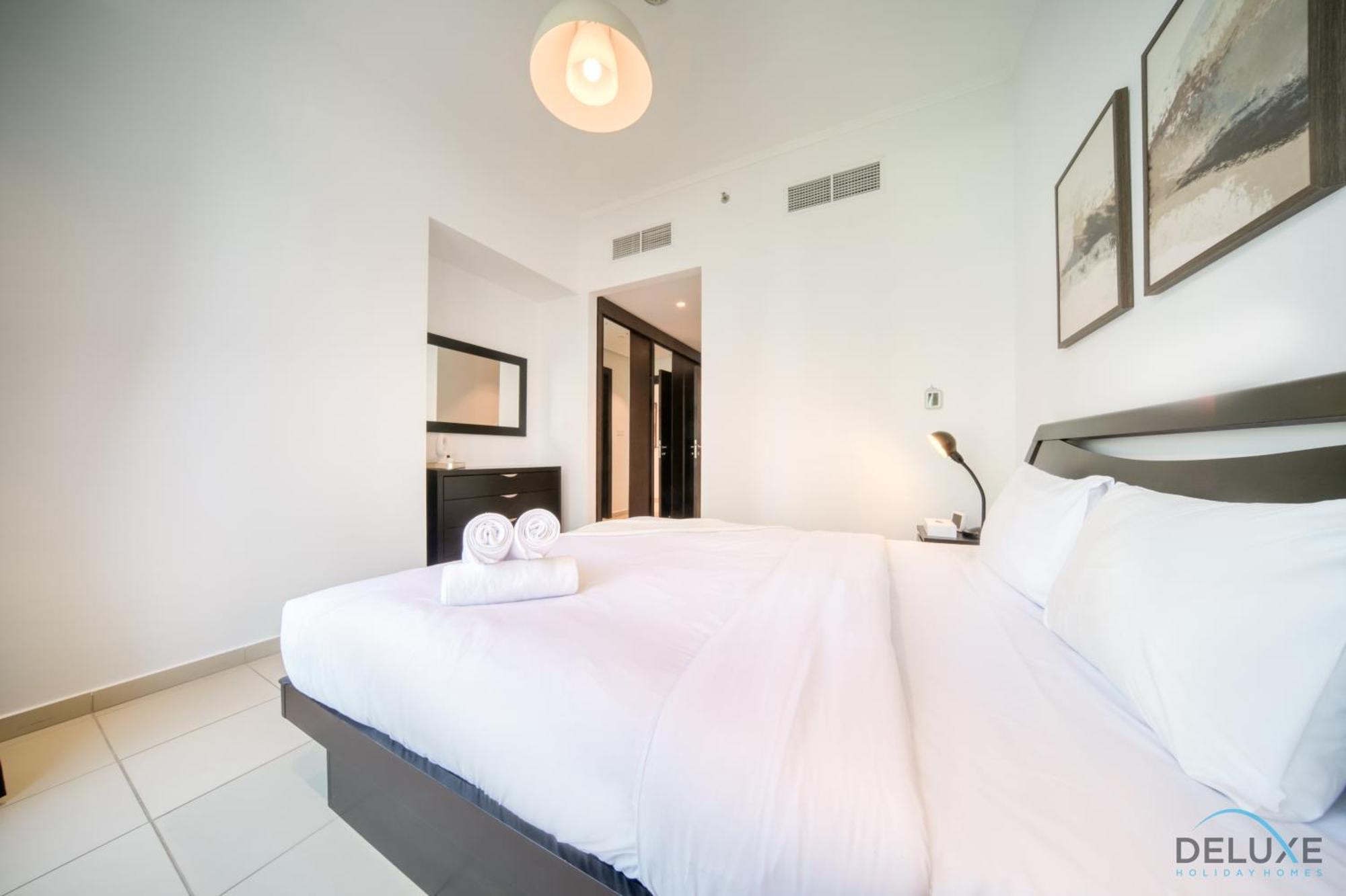 Appartement Beautiful 2br At Silverene Towers A Marina By Deluxe Homes Dubai
