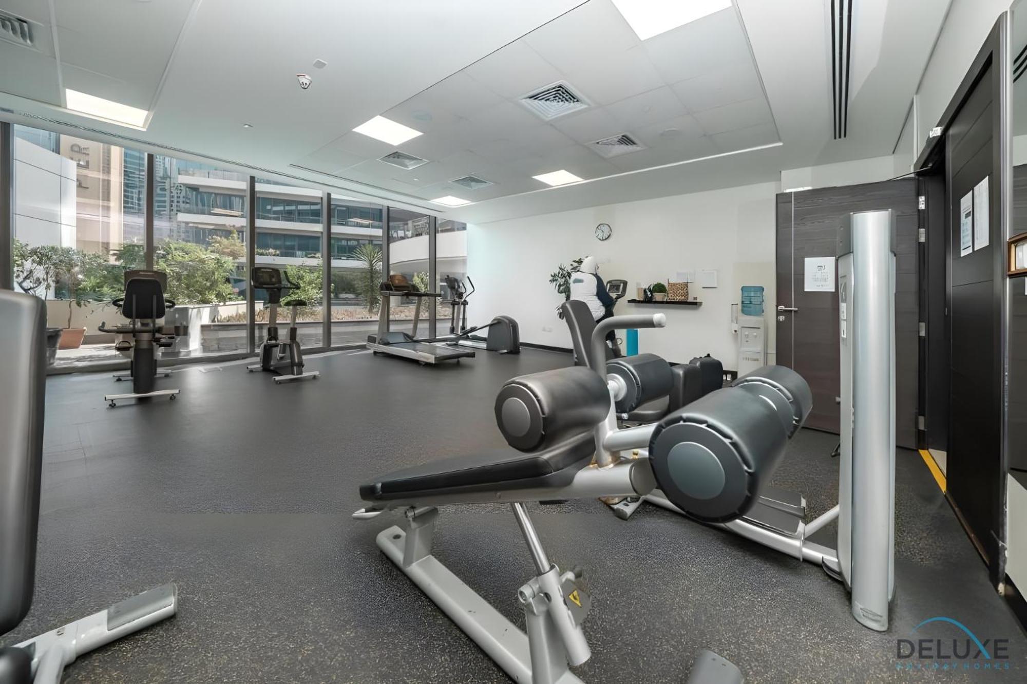 Appartement Beautiful 2br At Silverene Towers A Marina By Deluxe Homes Dubai