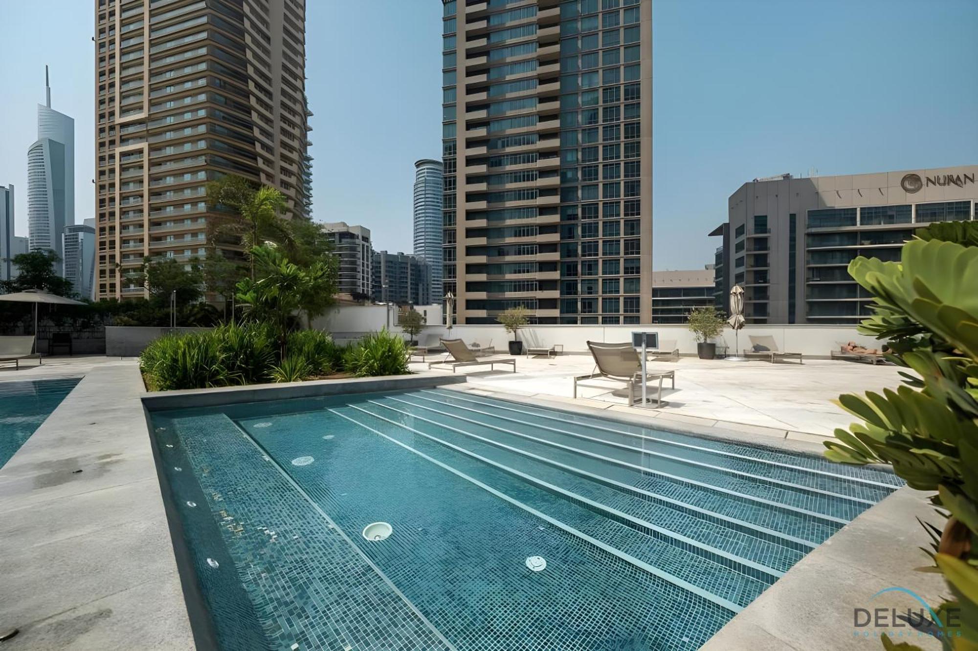 Appartement Beautiful 2br At Silverene Towers A Marina By Deluxe Homes Dubai